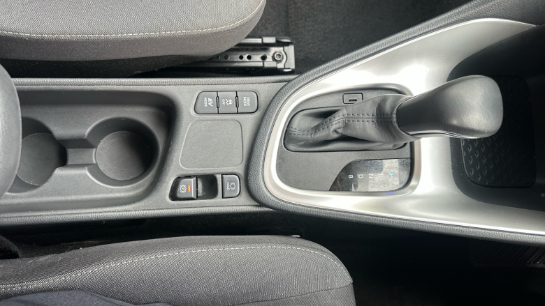 Toyota Yaris 1.5 Hybrid Design 5dr CVT Hybrid Hatchback